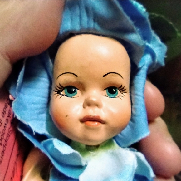 Vintage Be Be Small Porcelain Fairy Doll - Picture 2 of 3